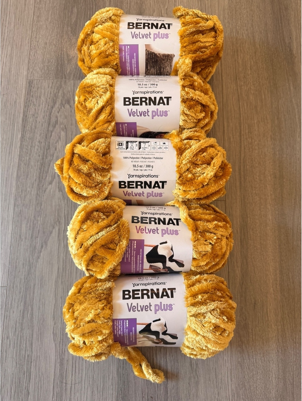 Bernat Velvet Plus Super Bulky Yarn Golden Moss 10.5 oz 78 yds 100% Polyester x5